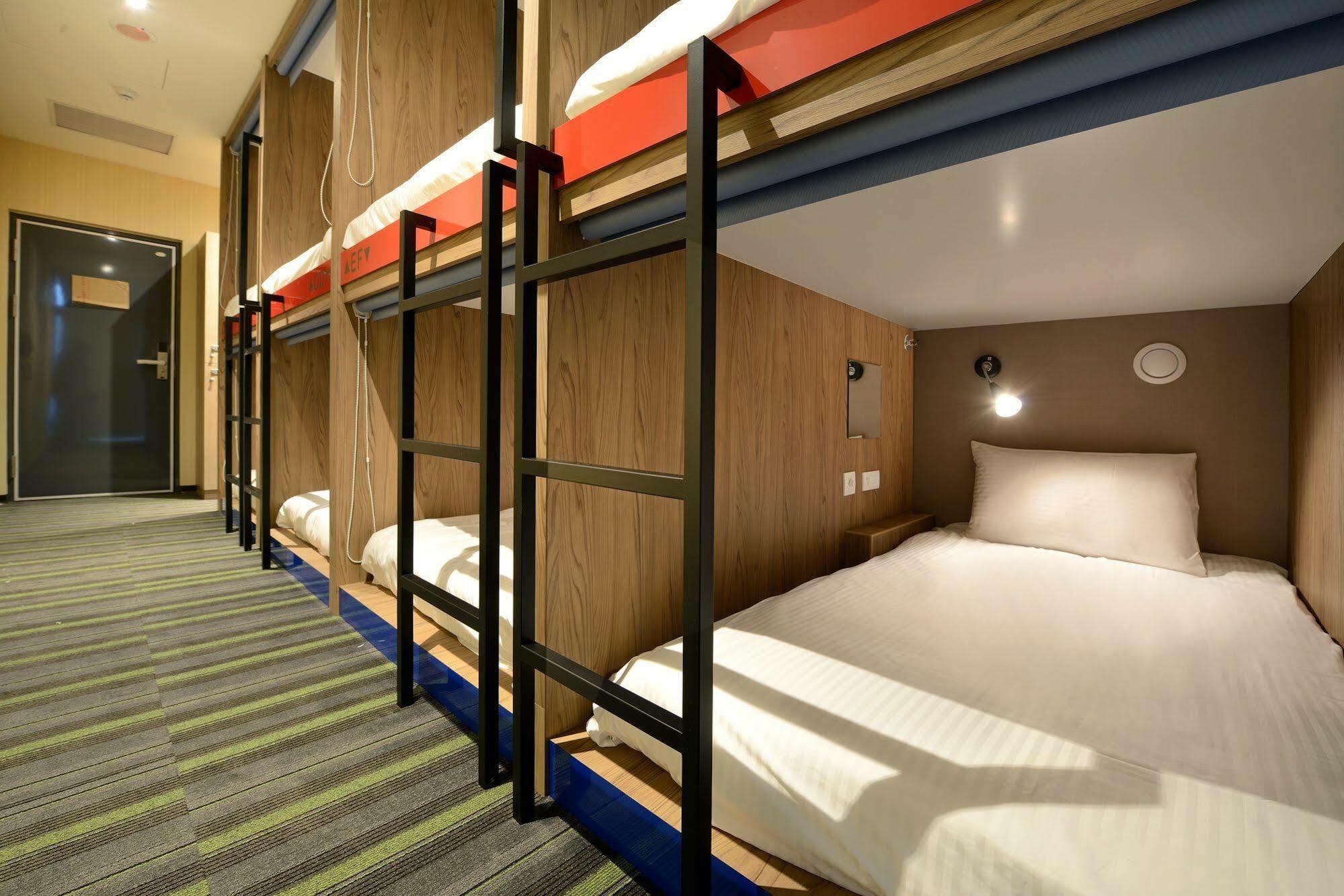Park City Inn & Hostel Yonghe Exteriör bild